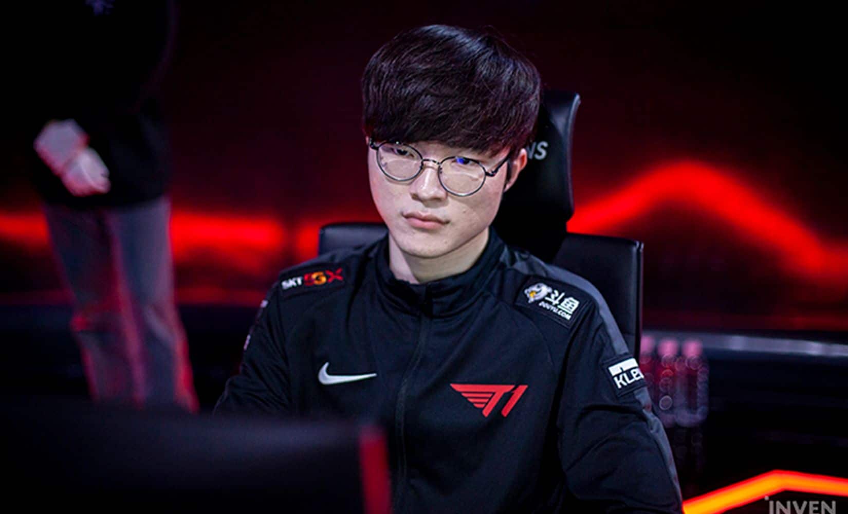 Faker stays at T1 for three more seasons
