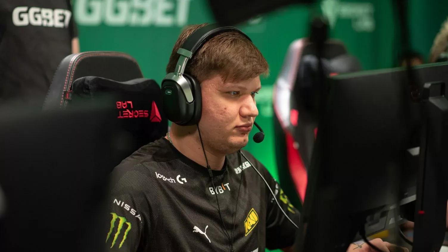 CS2: S1mple’s Challenging Debut with Team Falcons