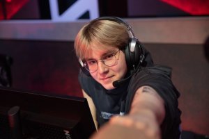 Is This the End of Apex Legends? Top Pro Players, Including Hardecki, Shift to Deadlock