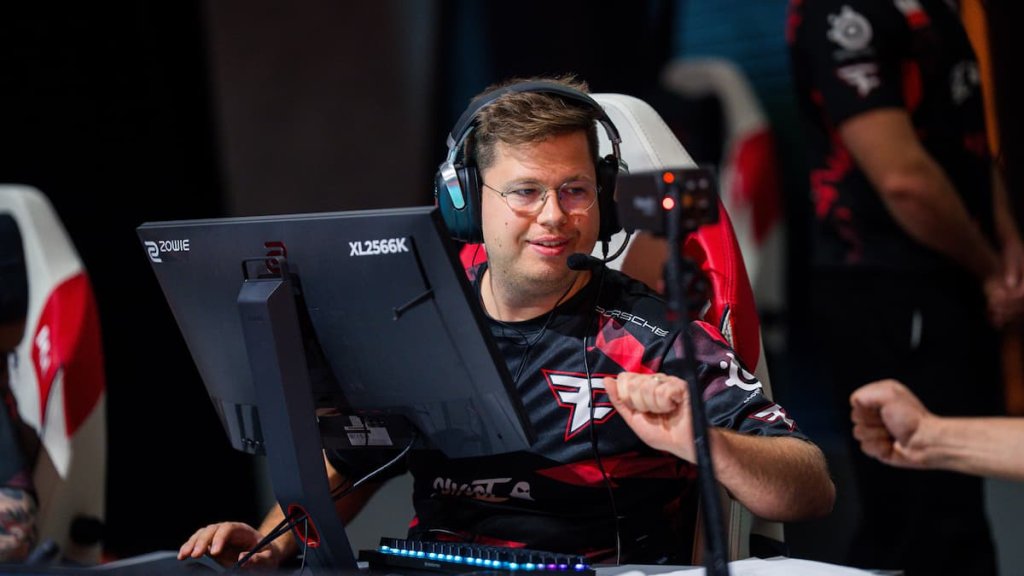 FaZe Clan Overcomes FURIA to Secure CS2 Major Shanghai Playoffs Spot