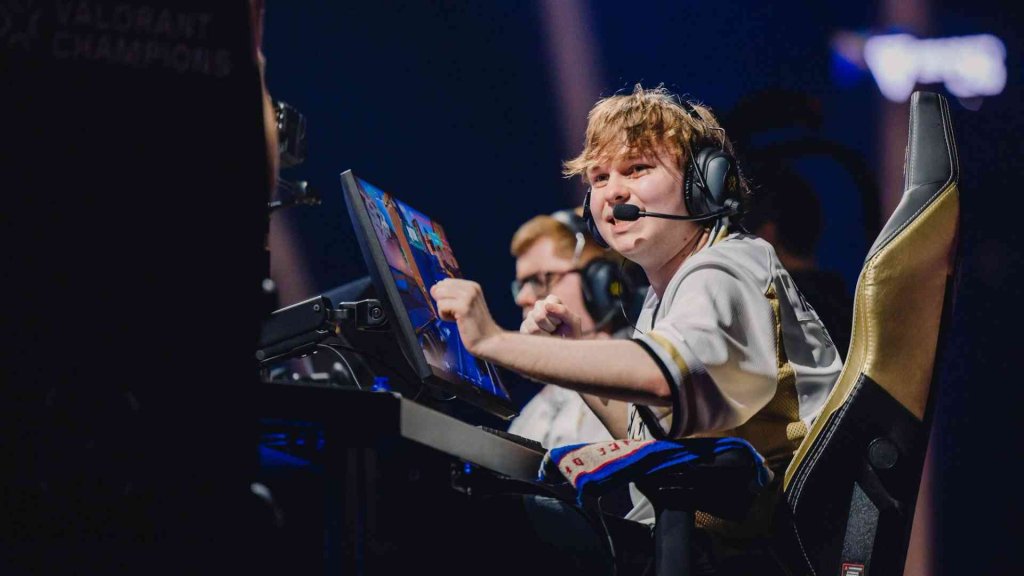 Riot Games Warns Valorant Player for Betting on Worlds 2024 Final