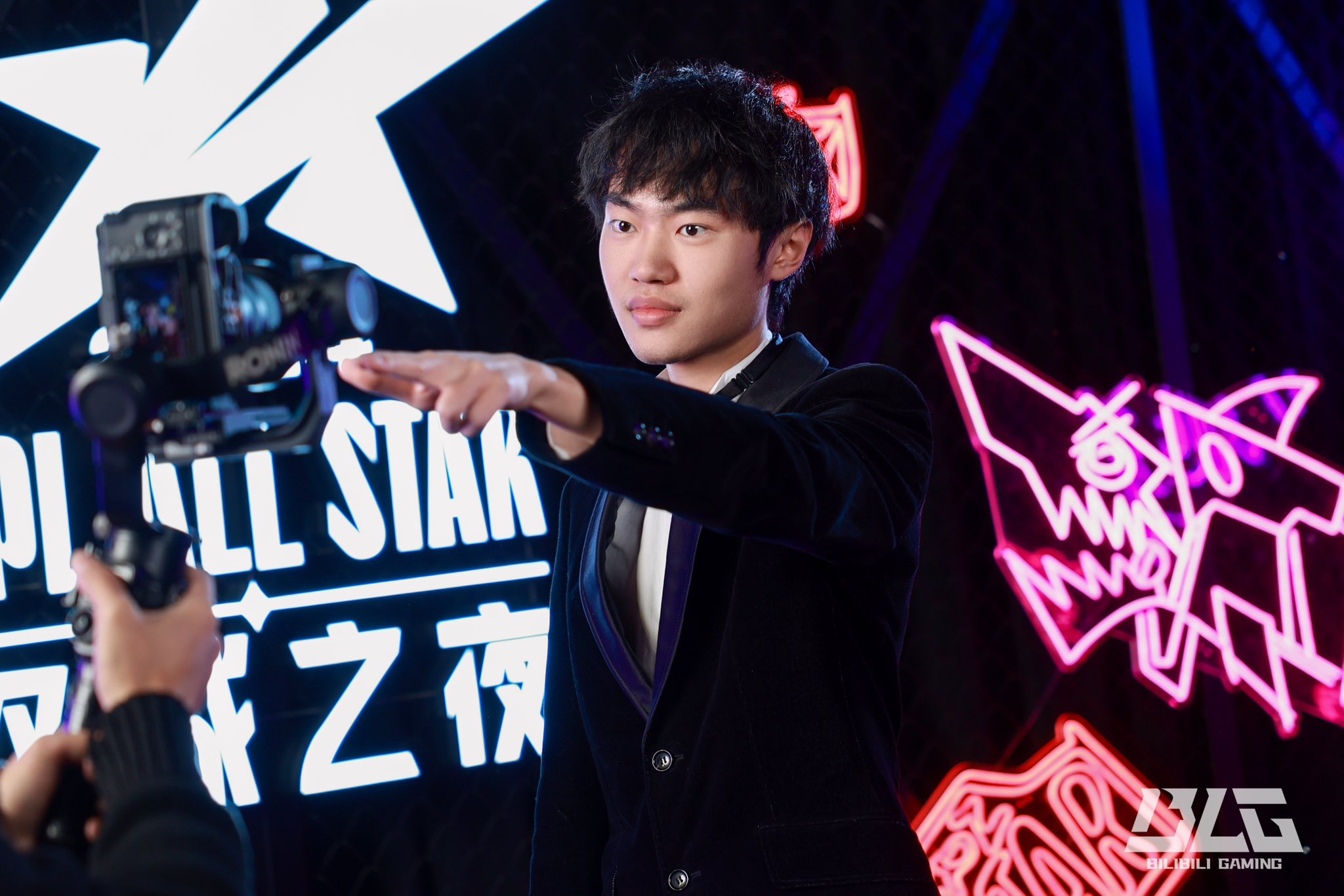 Knight Makes History with Back-to-Back LPL MVP Awards